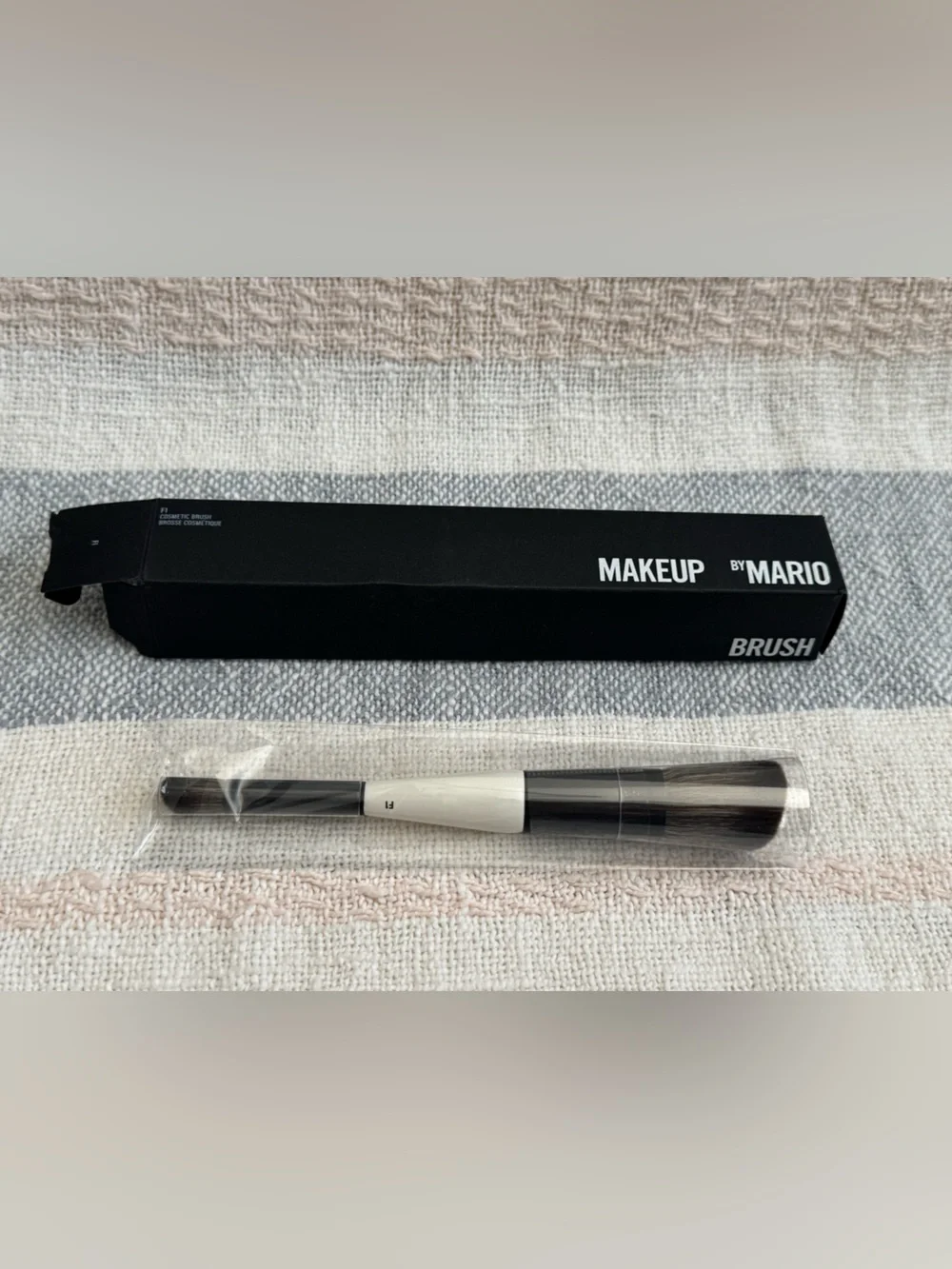 Makeup By Mario F1 DUAL-ENDED CONTOUR AND BLUSH BRUSH